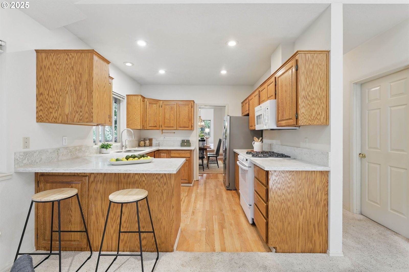 12028 SW Lesser Rd, Portland, OR 97219