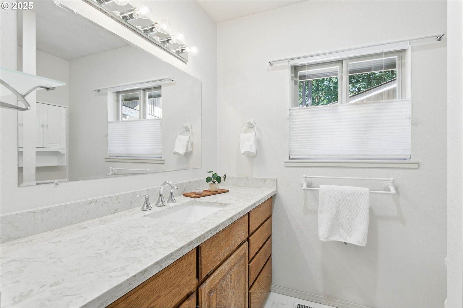 12028 SW Lesser Rd, Portland, OR 97219