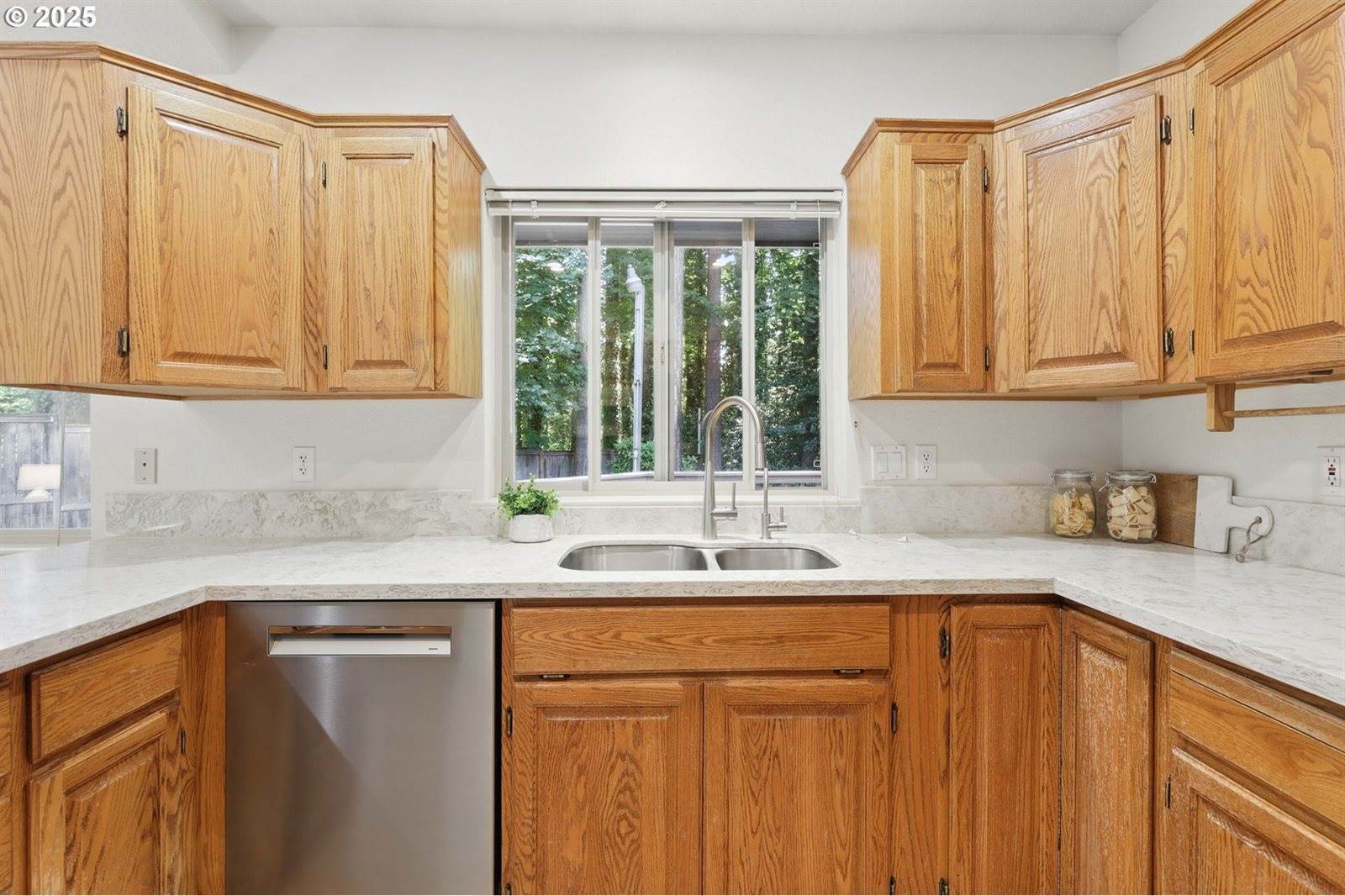 12028 SW Lesser Rd, Portland, OR 97219