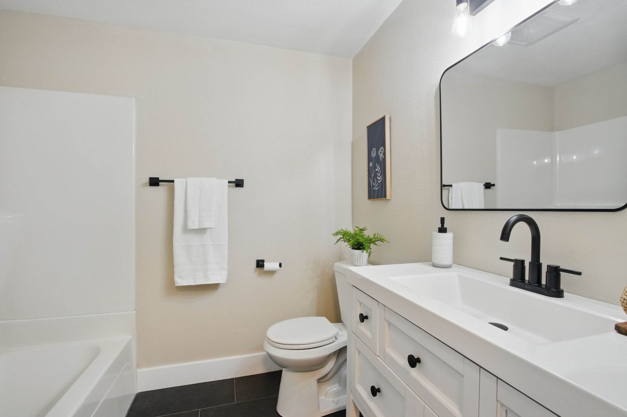 12620 NW Barnes Rd #4, Portland, OR 97229