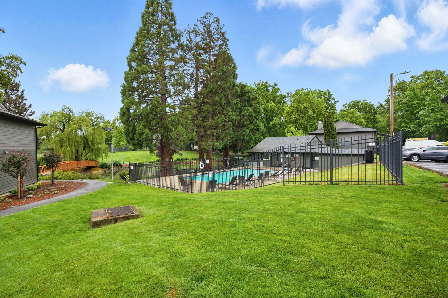 12620 NW Barnes Rd #4, Portland, OR 97229