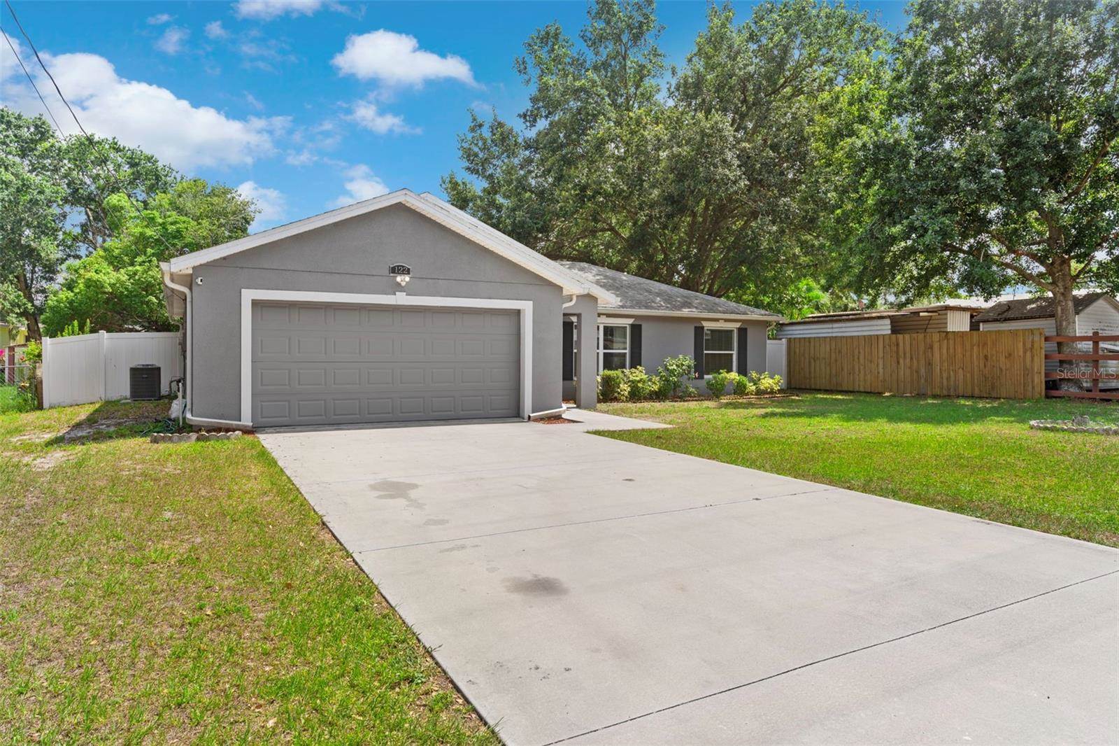 122 Seville Road, Auburndale, FL 33823