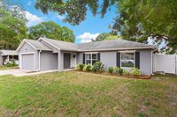 122 Seville Road, Auburndale, FL 33823