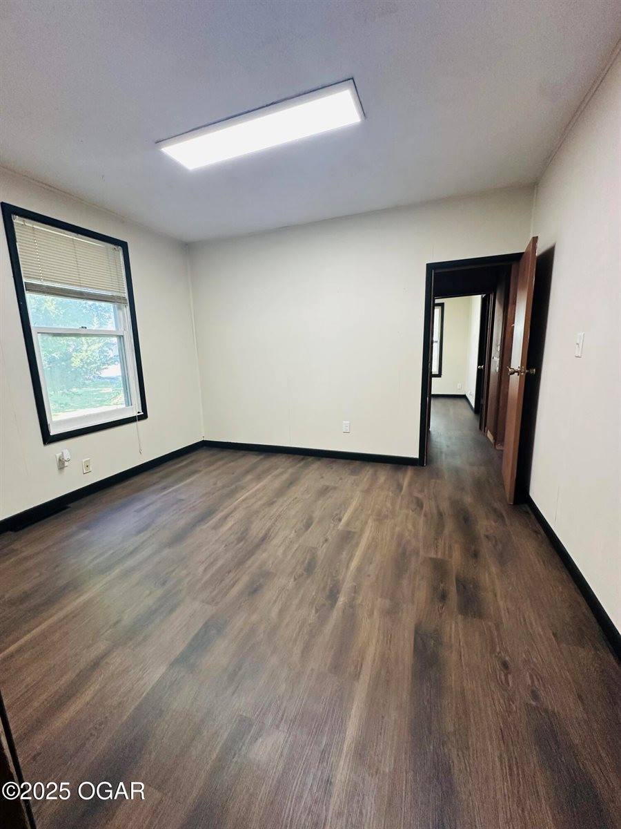 1926 South Main Street, Carthage, MO 64836