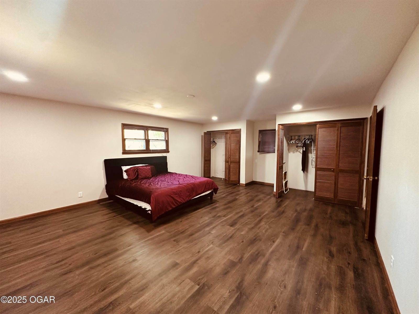 1926 South Main Street, Carthage, MO 64836