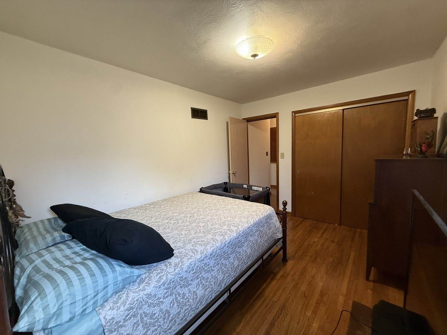 612 South 1st Avenue, Forreston, IL 61030