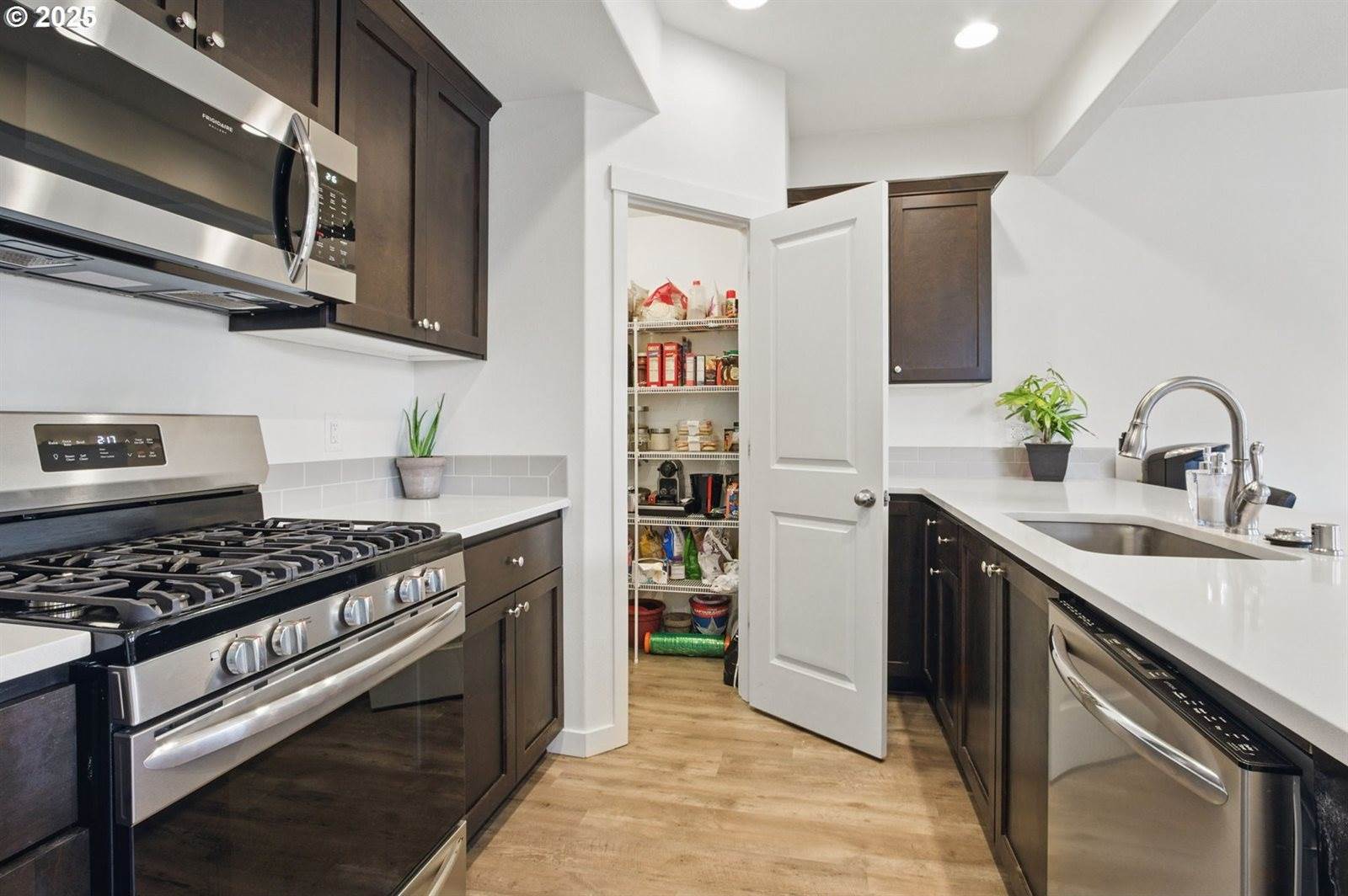 1201 North Auburn Pl, Ridgefield, WA 98642