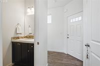 1201 North Auburn Pl, Ridgefield, WA 98642