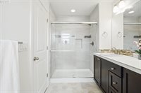 1201 North Auburn Pl, Ridgefield, WA 98642