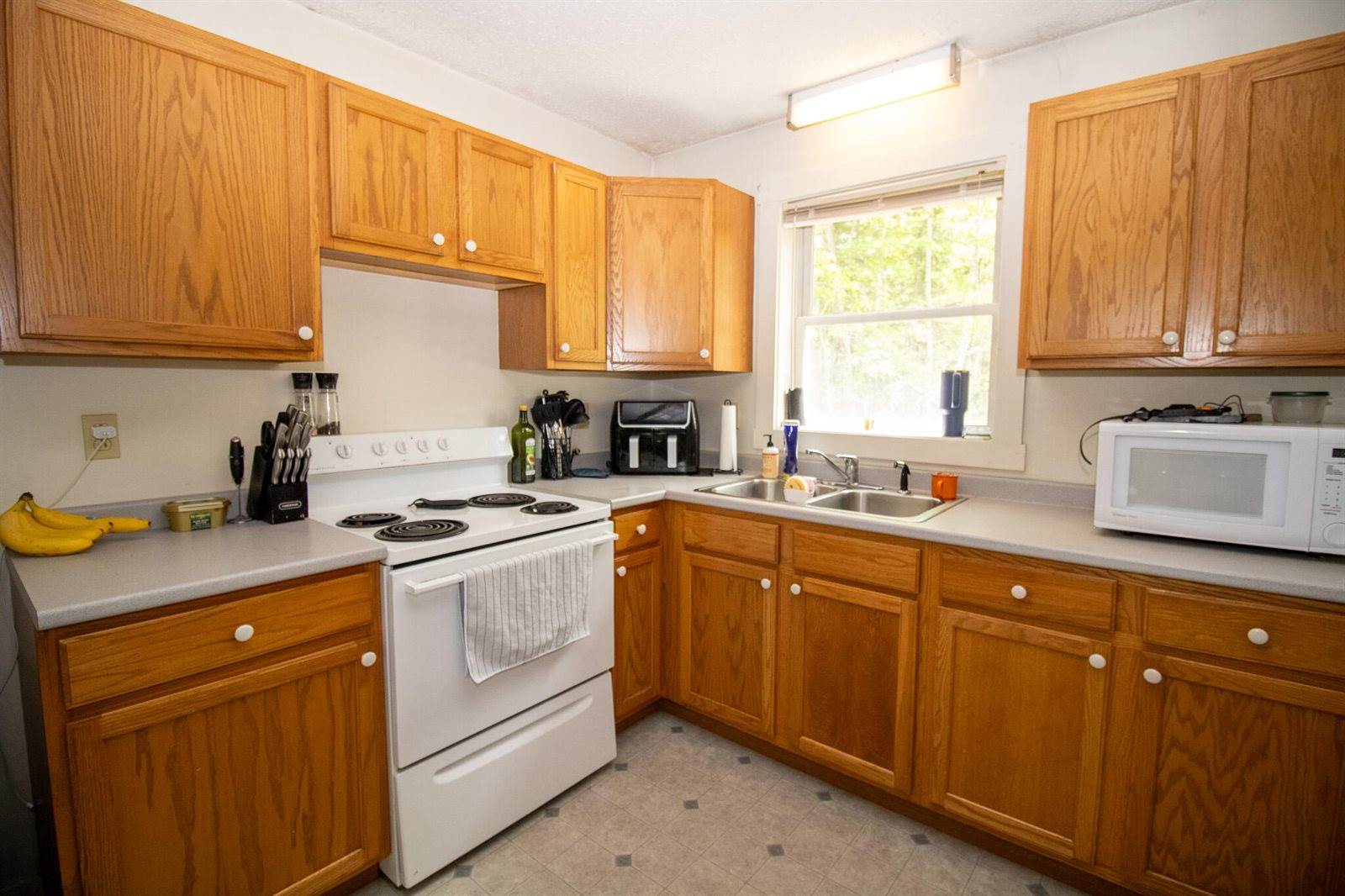 687 Ridge Road, Plymouth, ME 04969