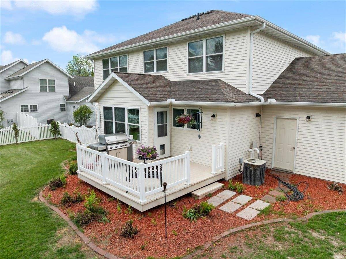 1212 W Jefferson Street, Marshfield, WI 54449