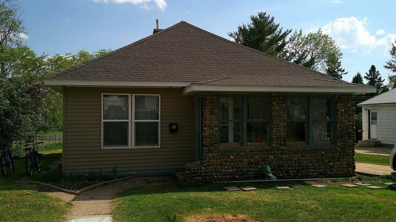 128 Dakota Avenue SE, Staples, MN 56479