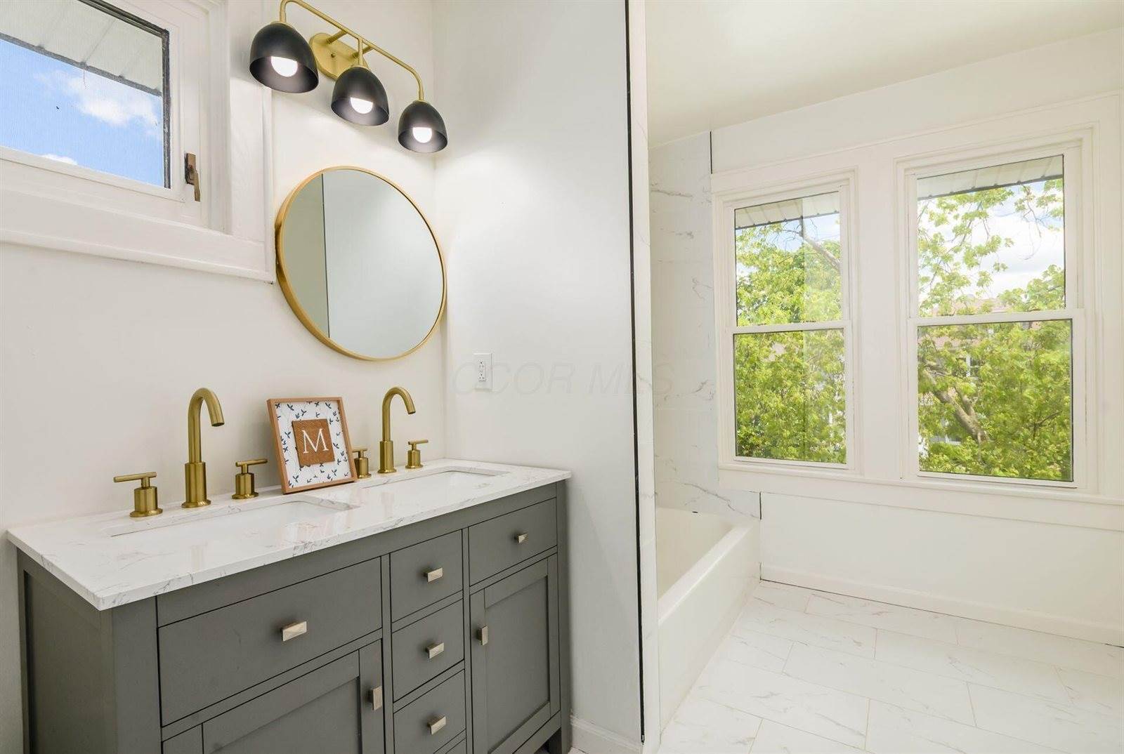 155 Guernsey Avenue, Columbus, OH 43204