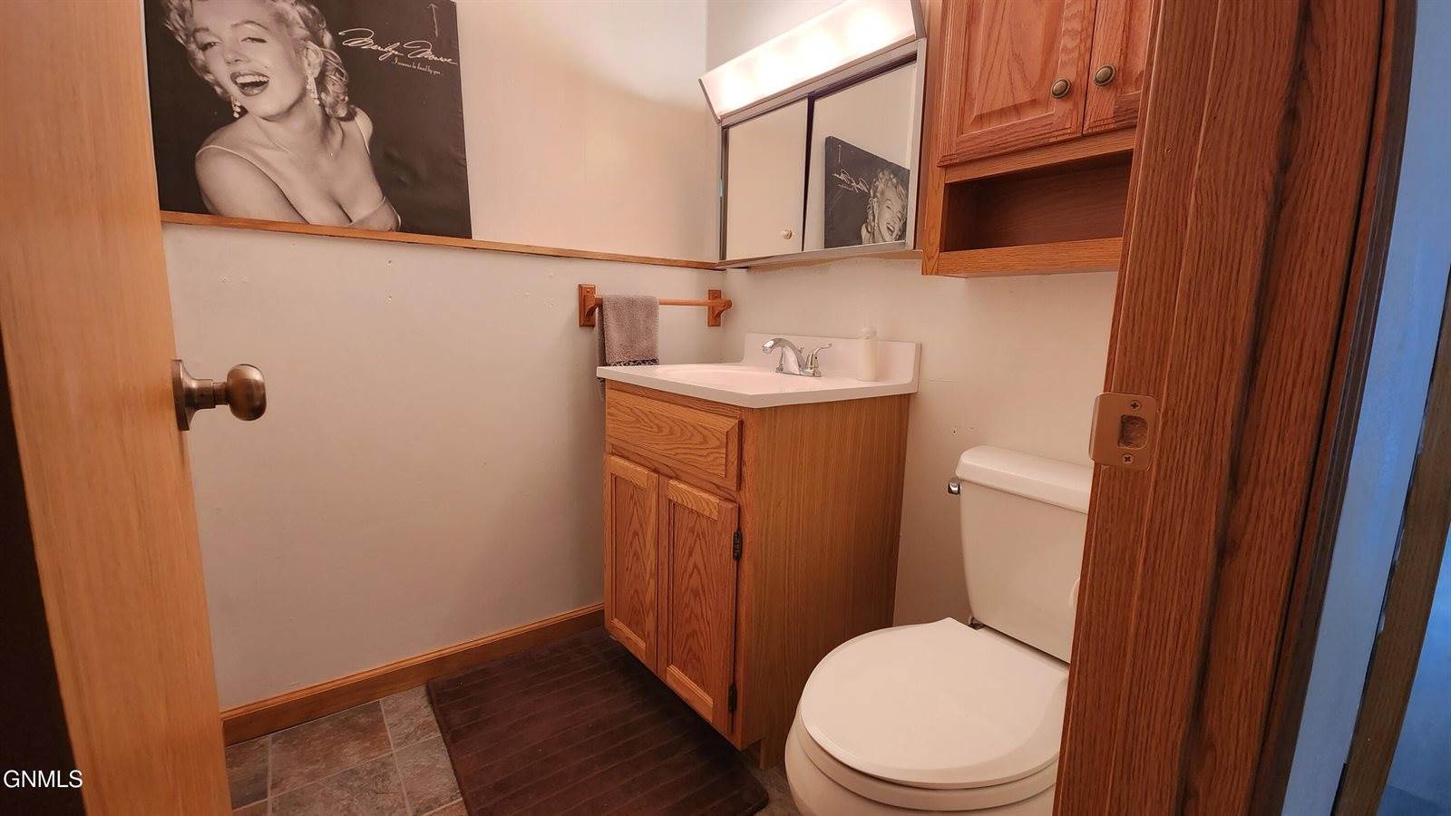 227 Lake Street, Mandan, ND 58554