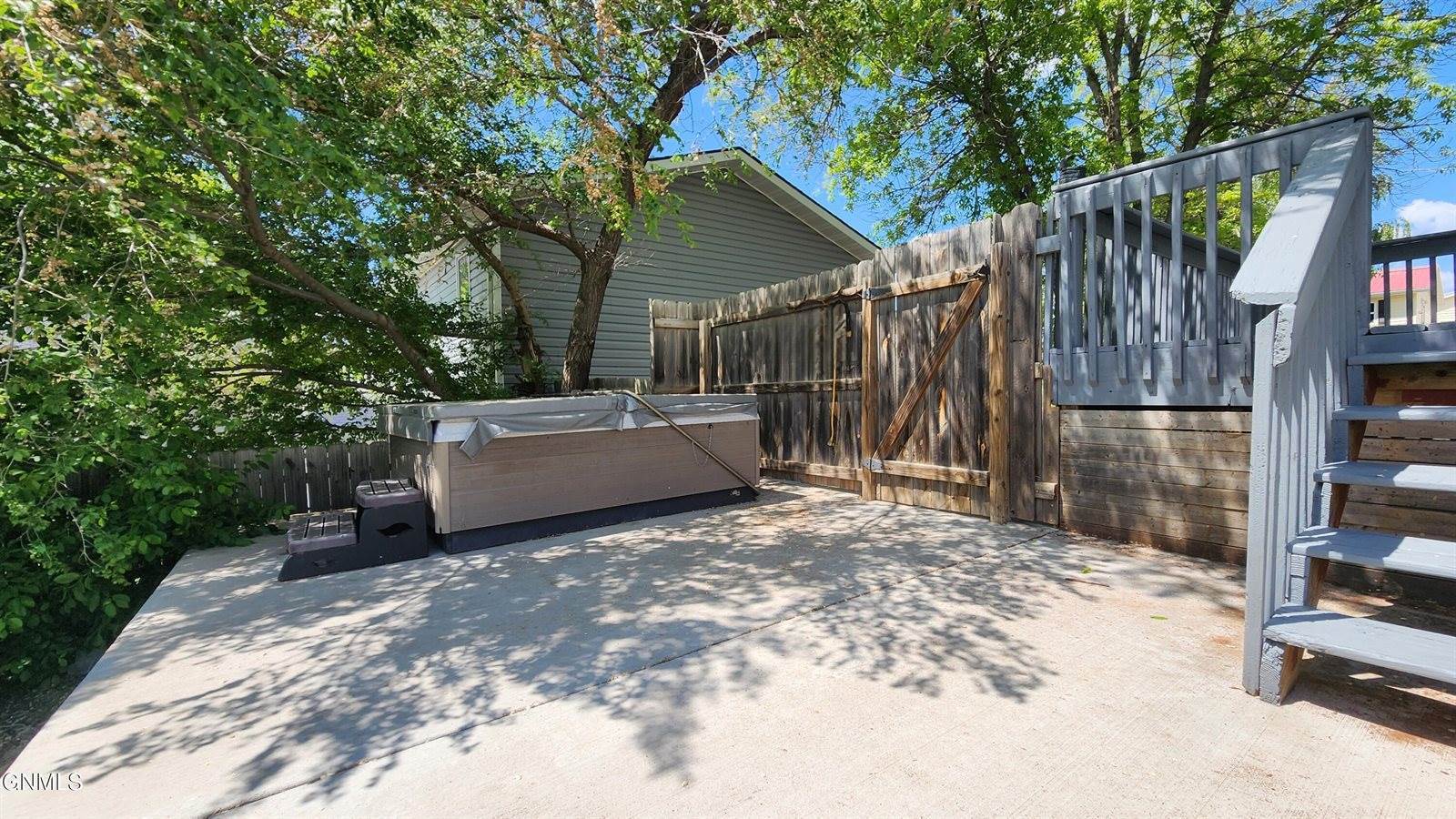 227 Lake Street, Mandan, ND 58554