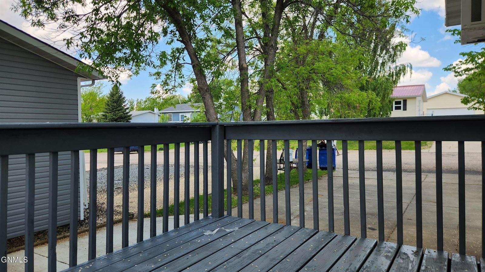 227 Lake Street, Mandan, ND 58554