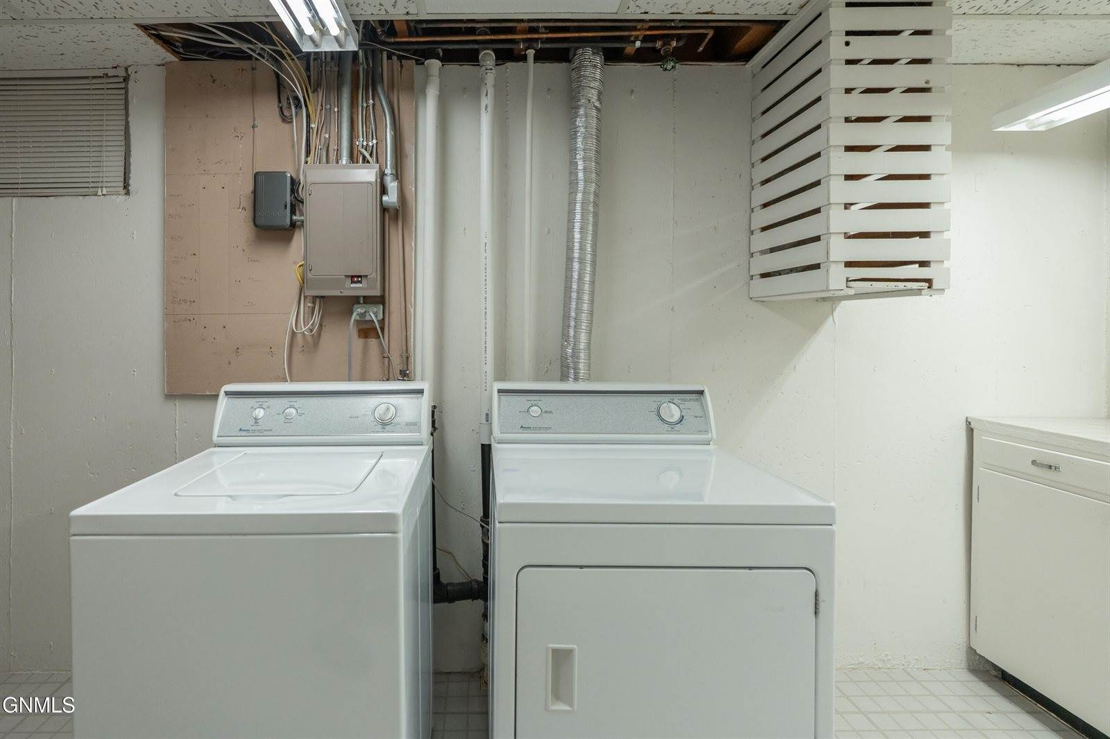 1713 Marian Drive, Bismarck, ND 58501