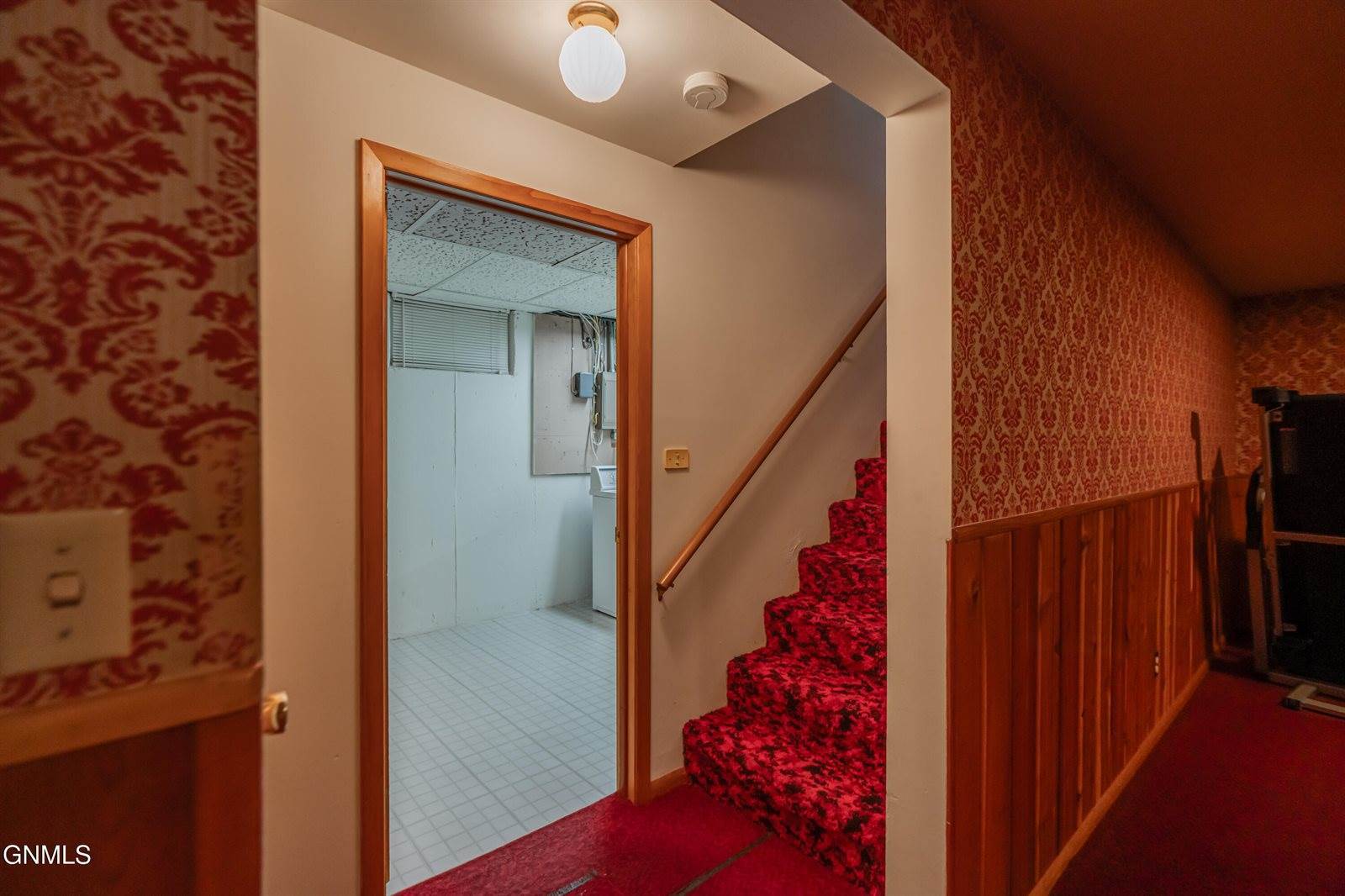 1713 Marian Drive, Bismarck, ND 58501