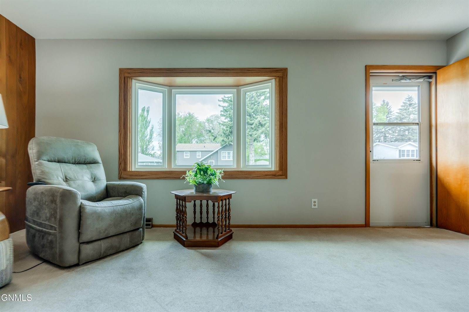 1713 Marian Drive, Bismarck, ND 58501