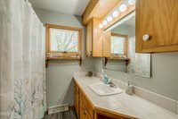 1713 Marian Drive, Bismarck, ND 58501