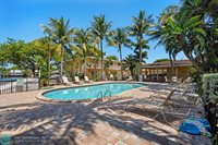 4051 NE 13th Ave 66-3, Oakland Park, FL 33334