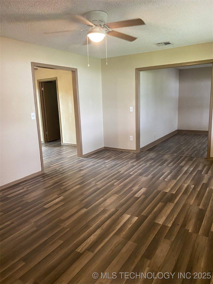 305 North 10th Street, Hartshorne, OK 74547