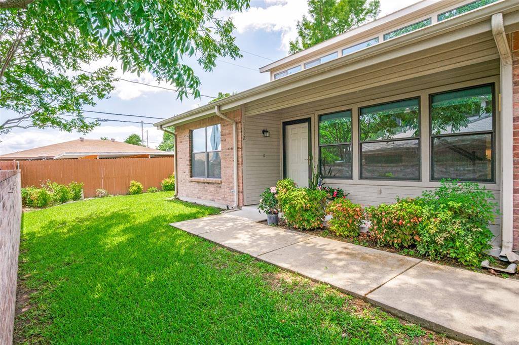 1112 Forest Creek Street, Benbrook, TX 76126