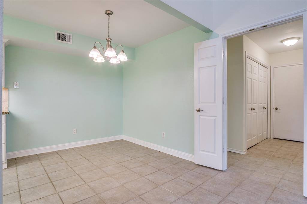 1112 Forest Creek Street, Benbrook, TX 76126