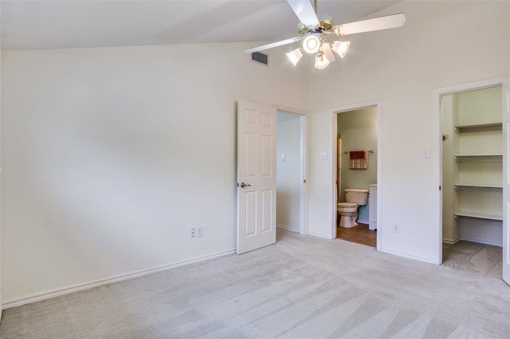 1112 Forest Creek Street, Benbrook, TX 76126