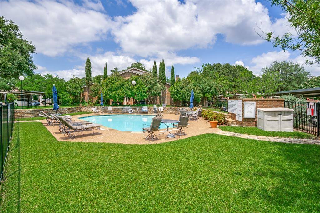 1112 Forest Creek Street, Benbrook, TX 76126