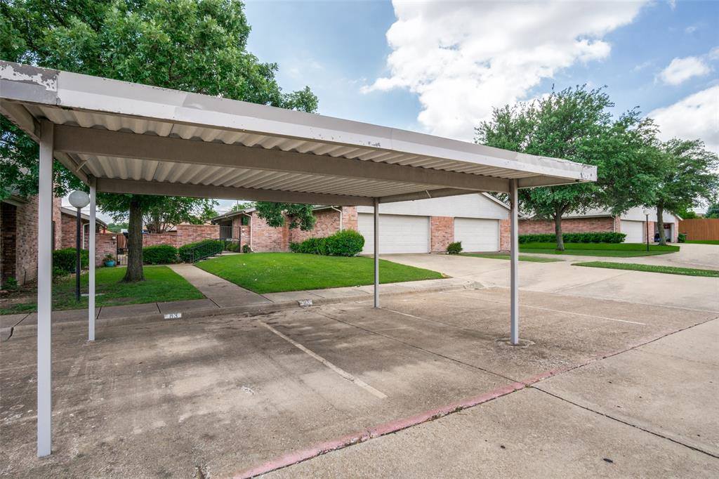 1112 Forest Creek Street, Benbrook, TX 76126