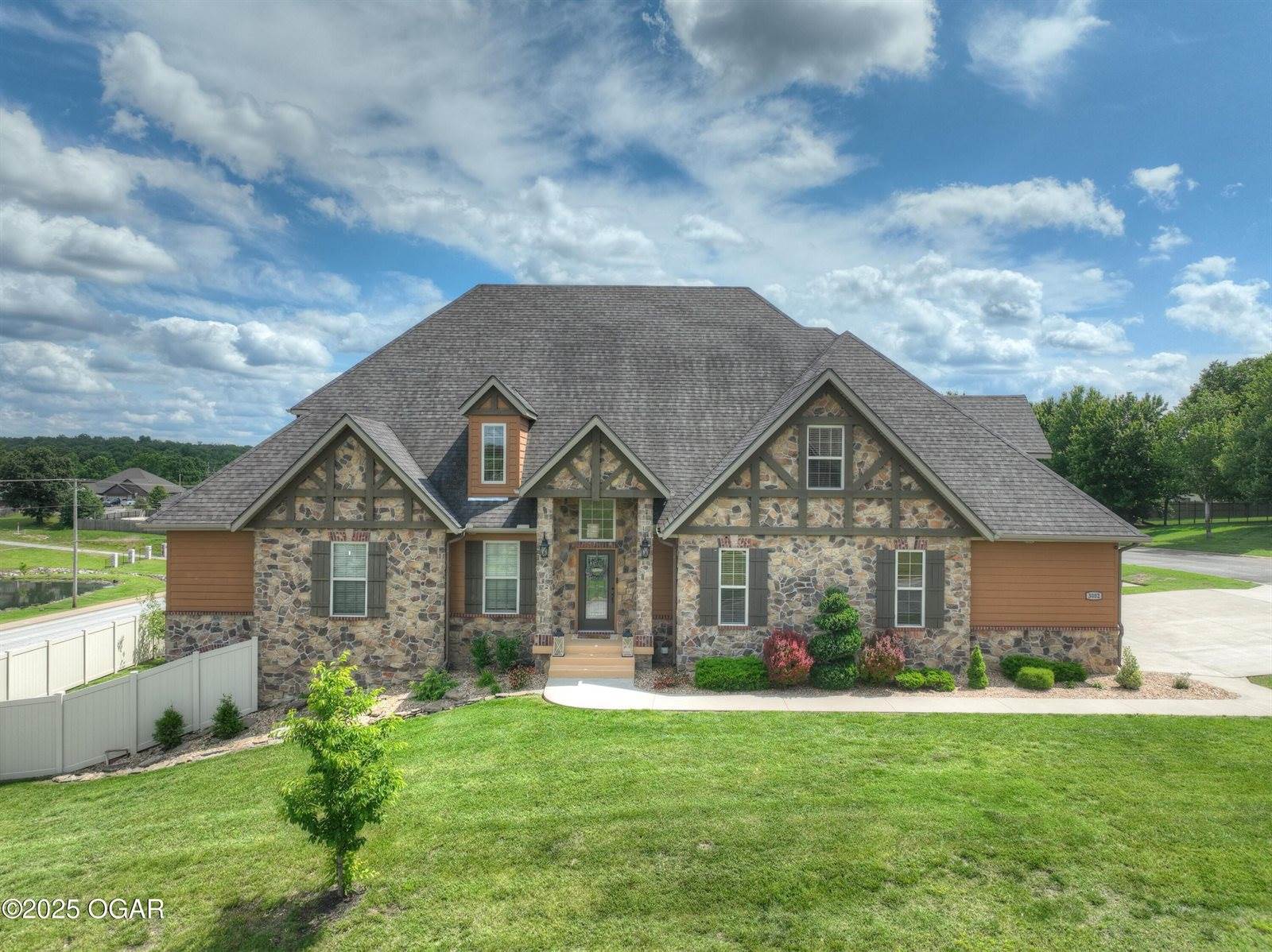 3002 Sunset Drive, Joplin, MO 64804