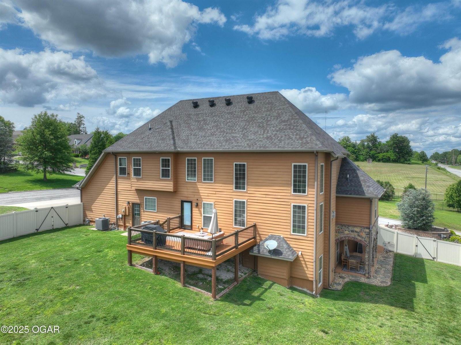 3002 Sunset Drive, Joplin, MO 64804