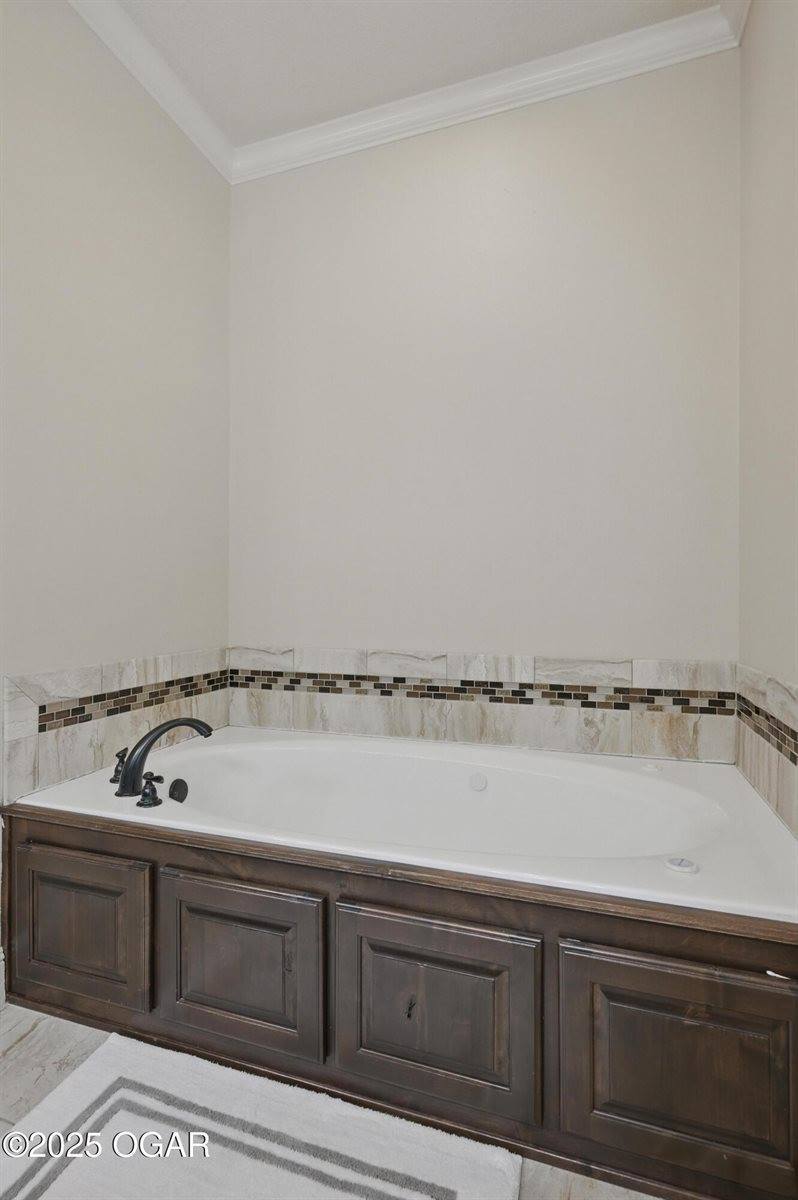 3002 Sunset Drive, Joplin, MO 64804