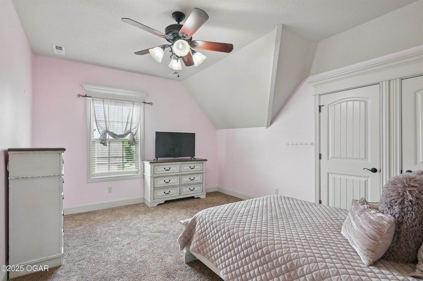 3002 Sunset Drive, Joplin, MO 64804