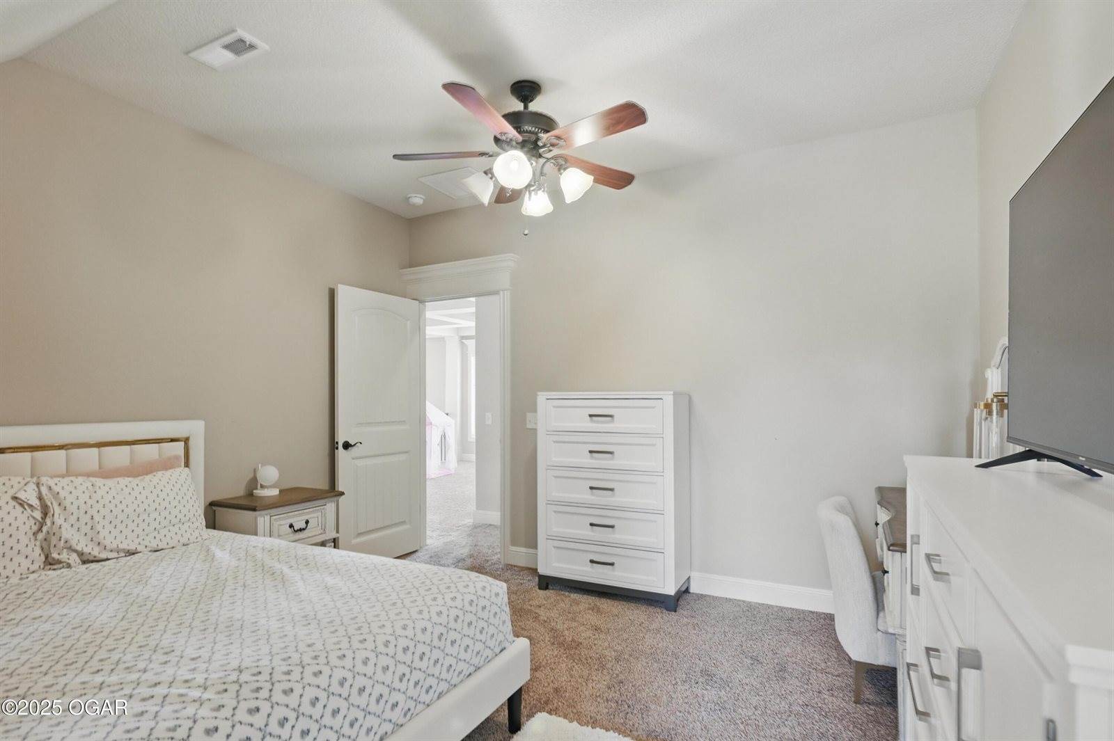 3002 Sunset Drive, Joplin, MO 64804