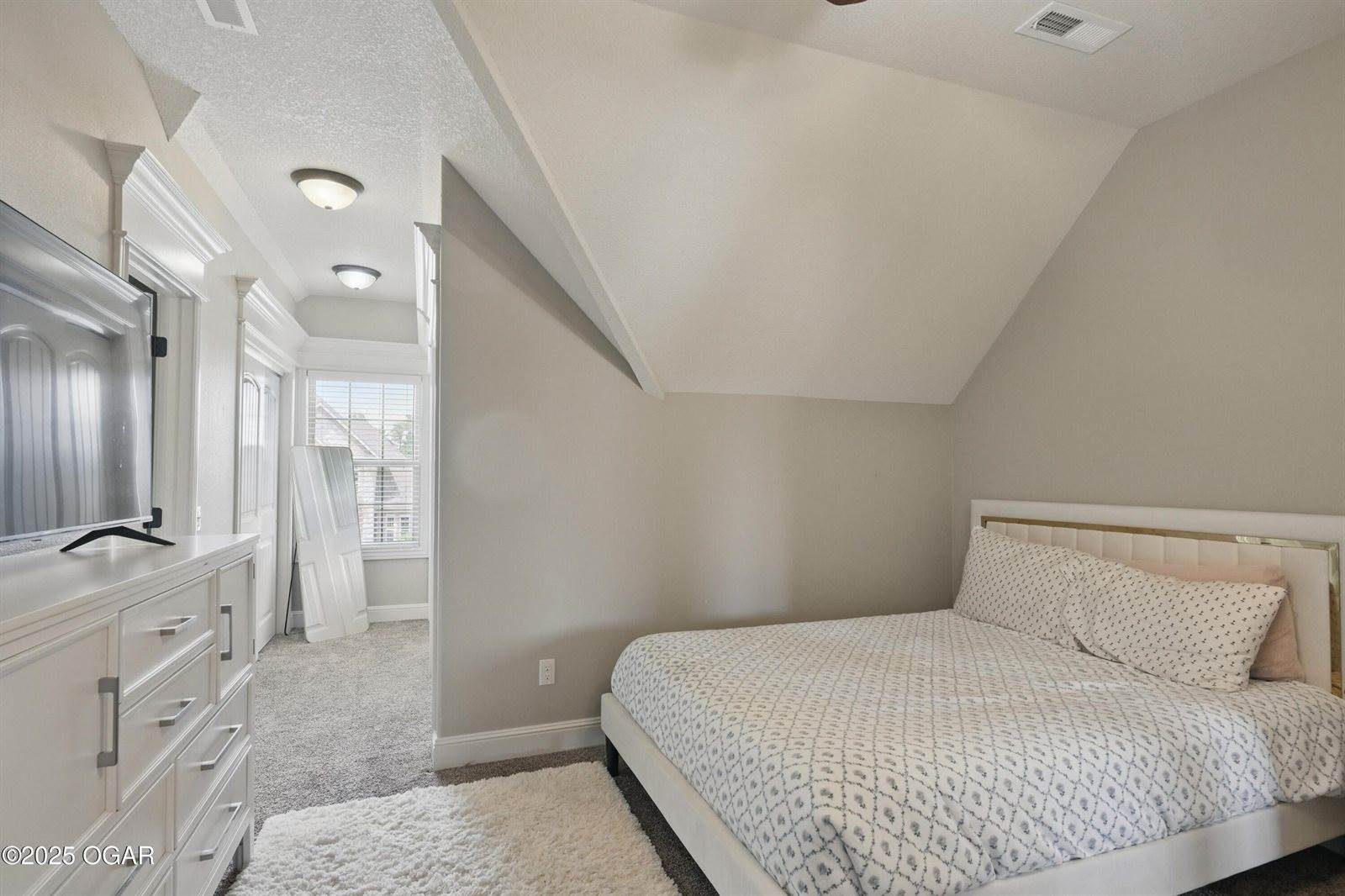 3002 Sunset Drive, Joplin, MO 64804