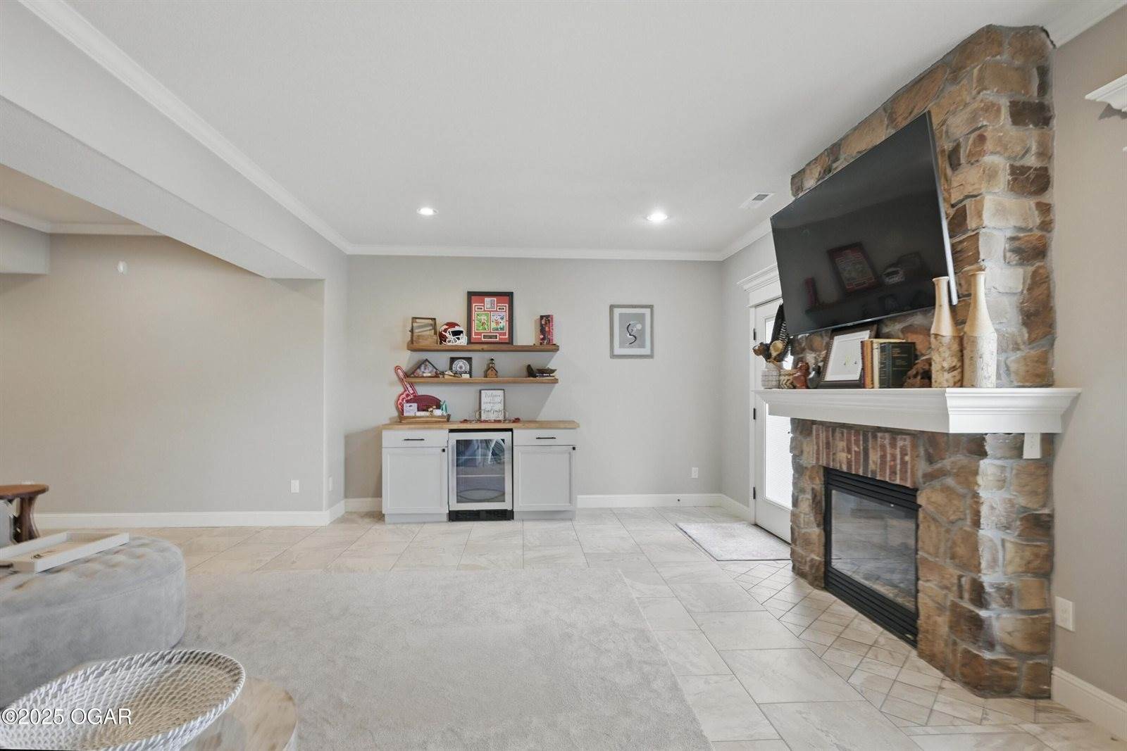 3002 Sunset Drive, Joplin, MO 64804