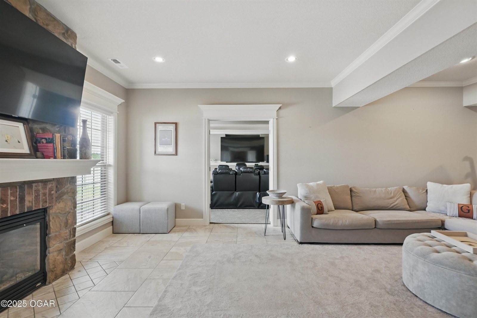 3002 Sunset Drive, Joplin, MO 64804