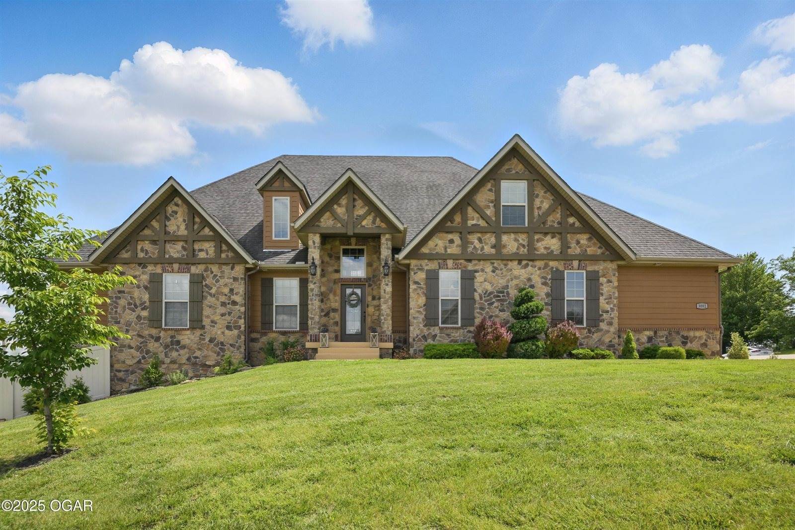 3002 Sunset Drive, Joplin, MO 64804