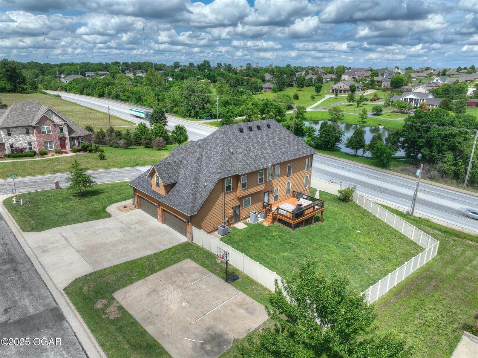 3002 Sunset Drive, Joplin, MO 64804