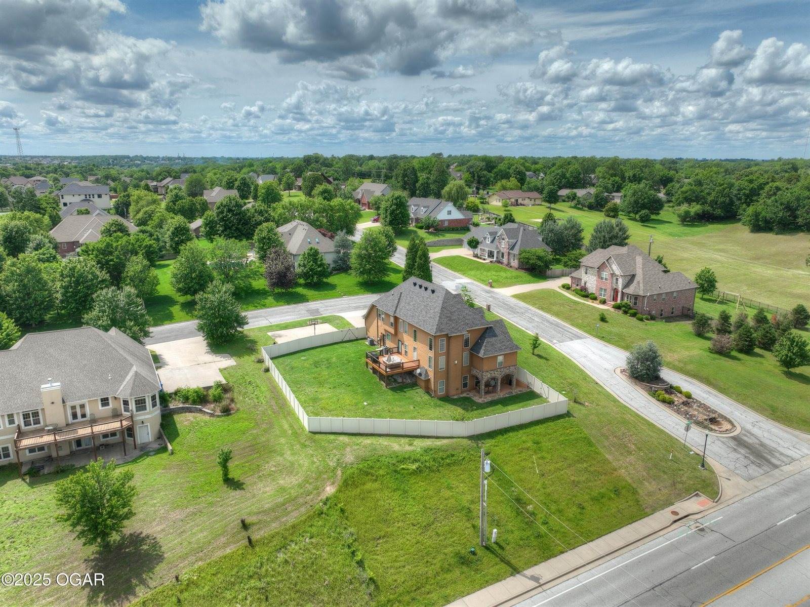 3002 Sunset Drive, Joplin, MO 64804