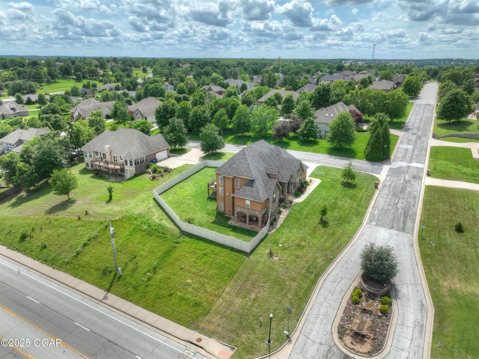 3002 Sunset Drive, Joplin, MO 64804
