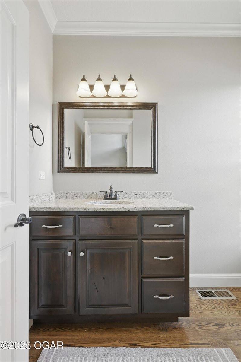 3002 Sunset Drive, Joplin, MO 64804