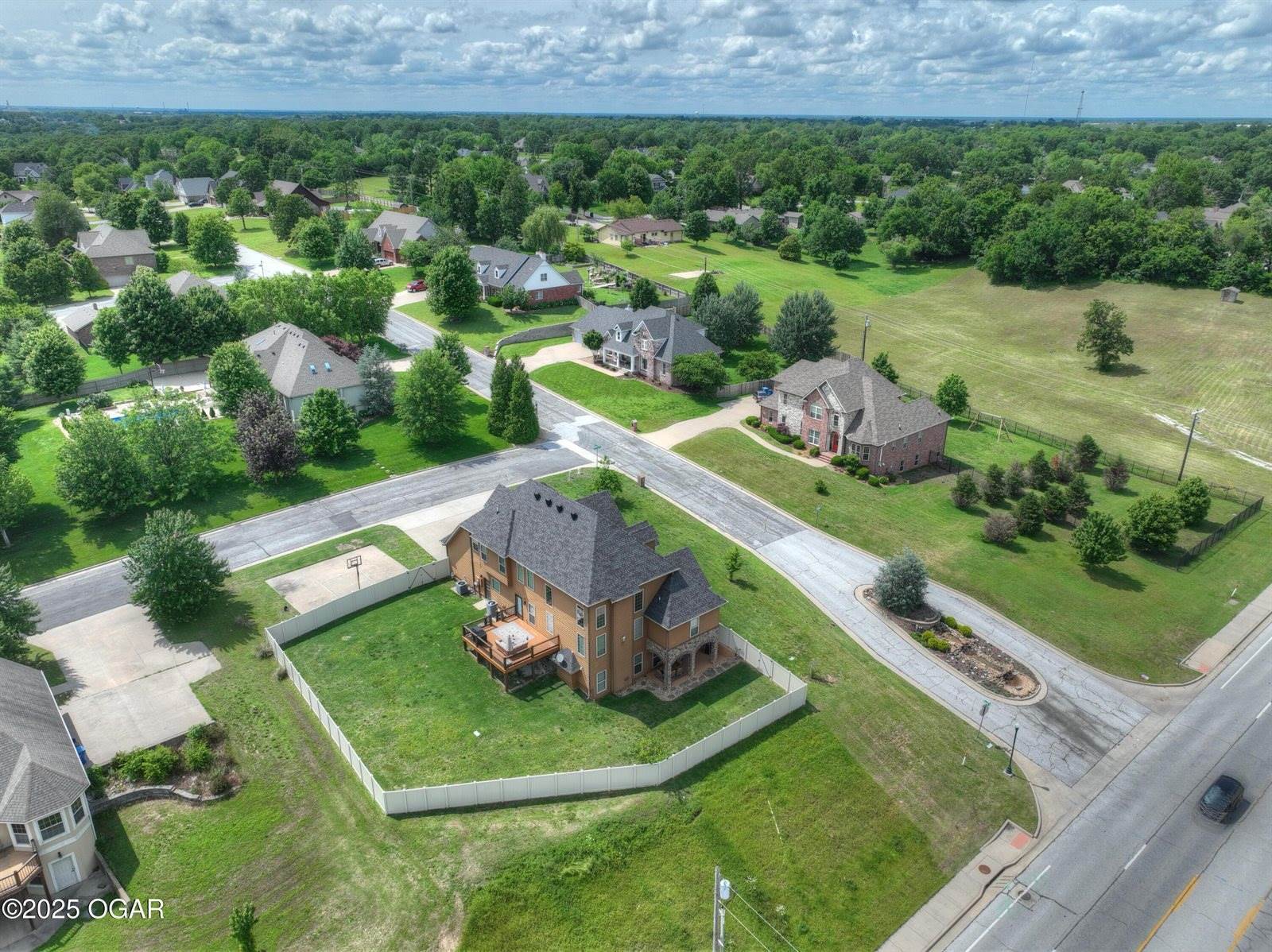 3002 Sunset Drive, Joplin, MO 64804