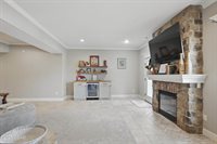 3002 Sunset Drive, Joplin, MO 64804