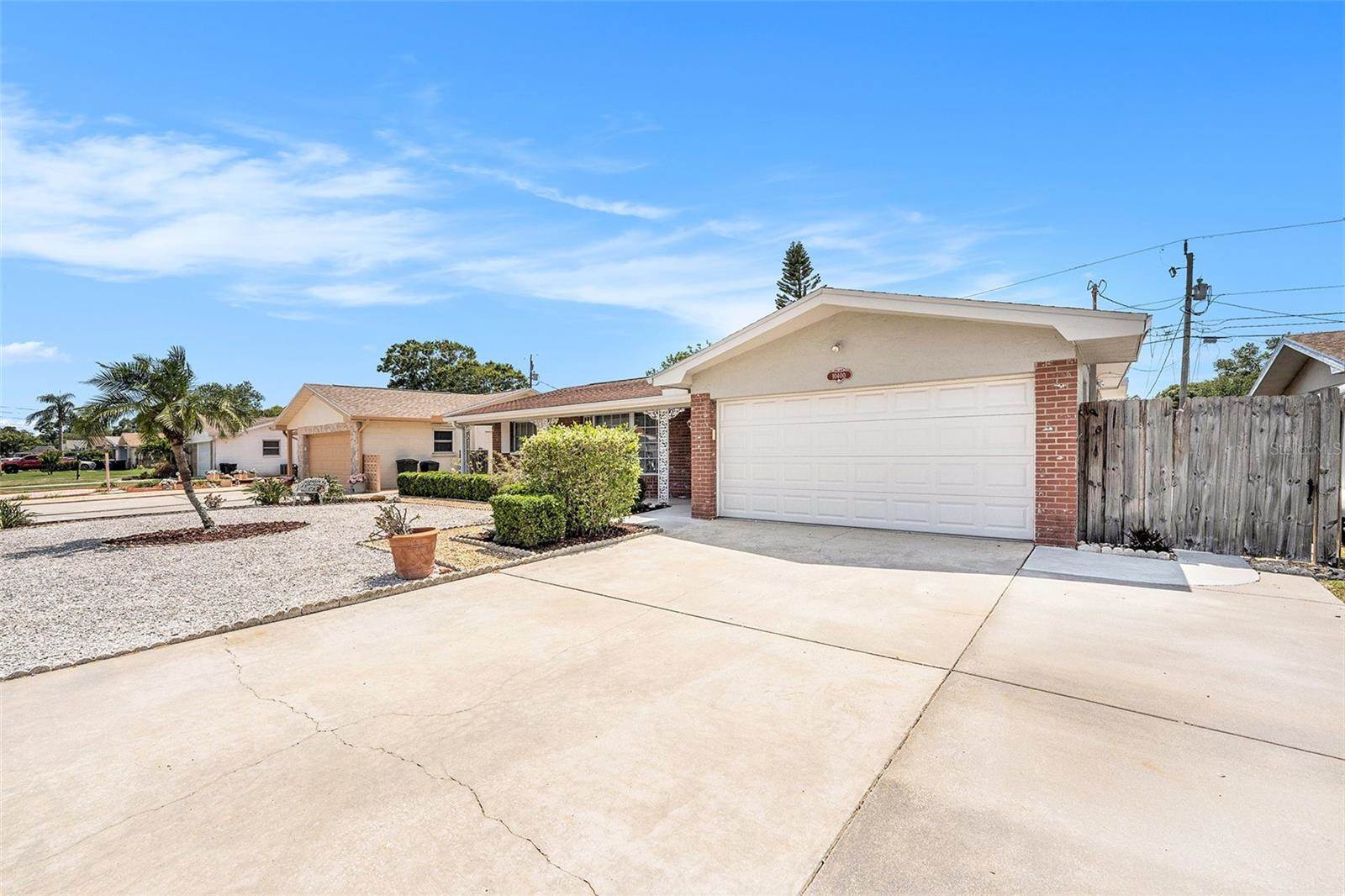 10400 112TH Way, Largo, FL 33778