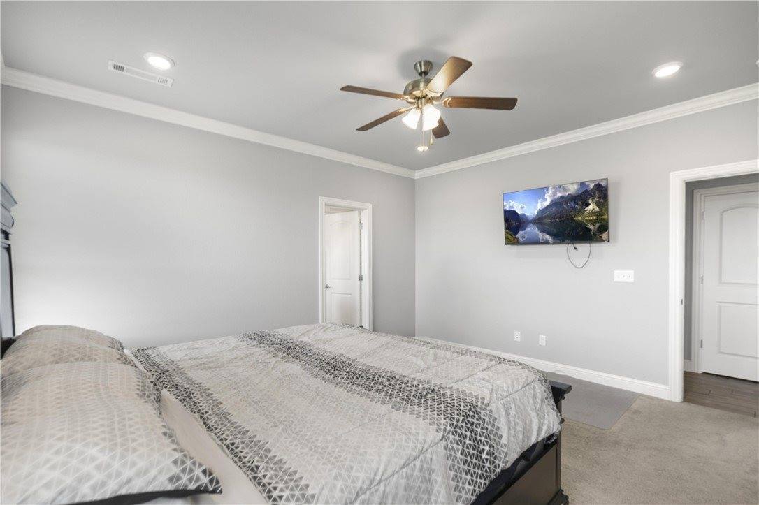 1610 North Skyline Loop, Centerton, AR 72719