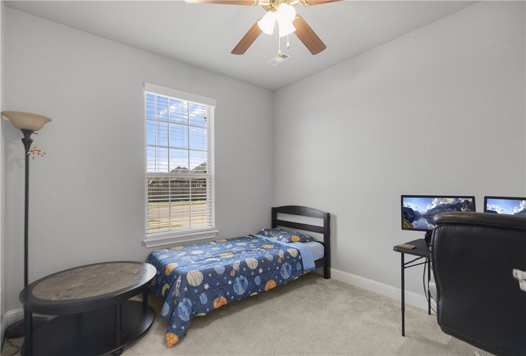 1610 North Skyline Loop, Centerton, AR 72719