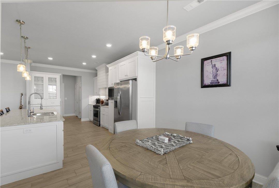 1610 North Skyline Loop, Centerton, AR 72719